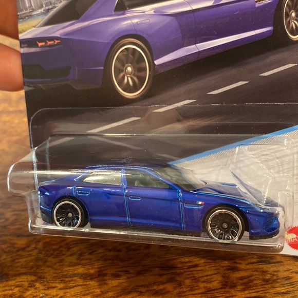 HOT WHEELS 1/64 2022 MODERN CLASSICS FULL SET OF 5 PORSCHE TESLA CADILLAC JAGUAR - Picture 3 of 11